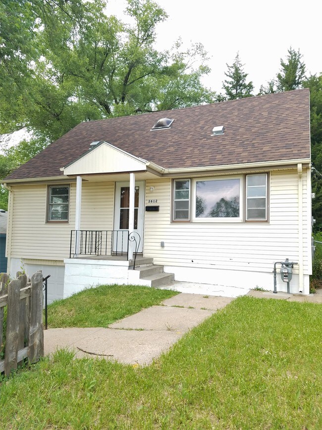 Building Photo - 3612 Hartman Ave