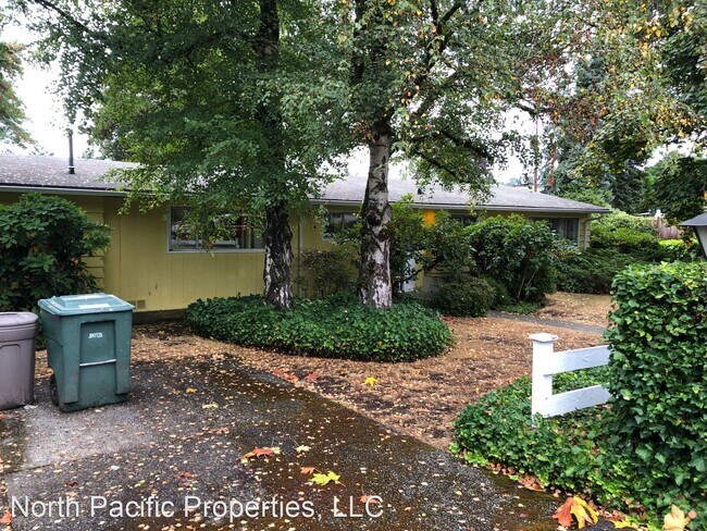 Foto del edificio - 4 br, 2.5 bath House - 8458 NE 9th St