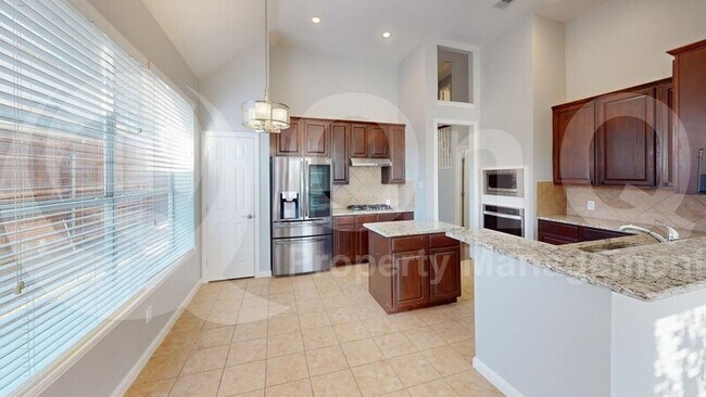 Building Photo - 3117 Irvine Dr