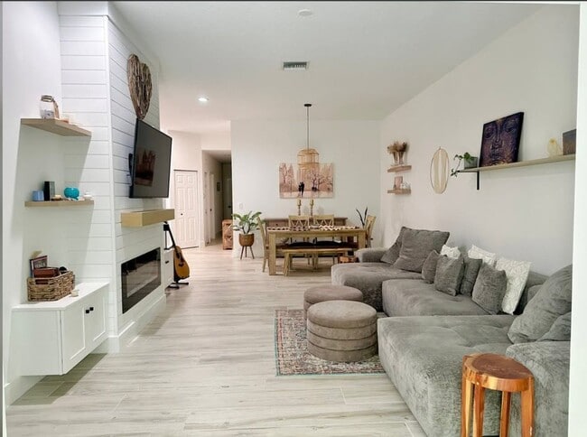 Photo - 1813 Wood Fern Dr Townhome