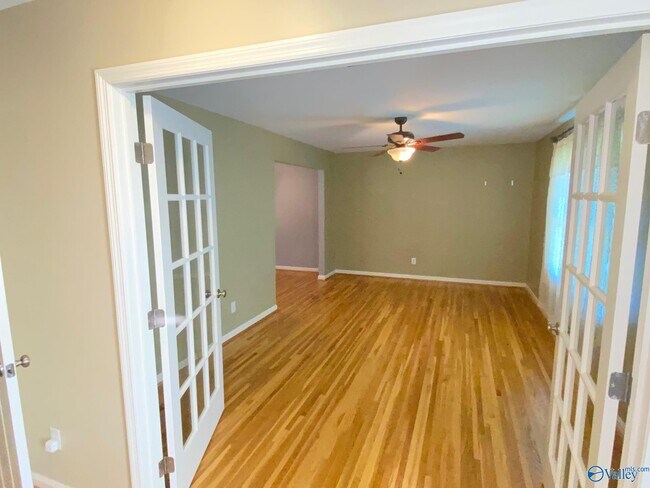 Foto del edificio - 320 Forrest Park Ct NW