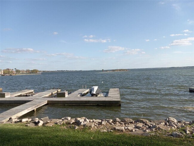 Foto del edificio - 2110 Gunwale Cir