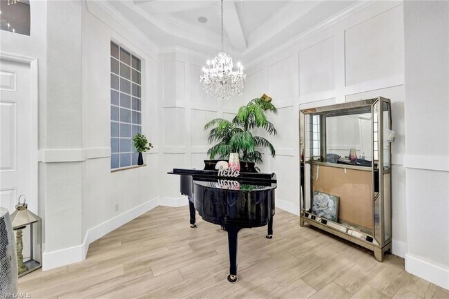 Foto del edificio - 8910 Paseo De Valencia St