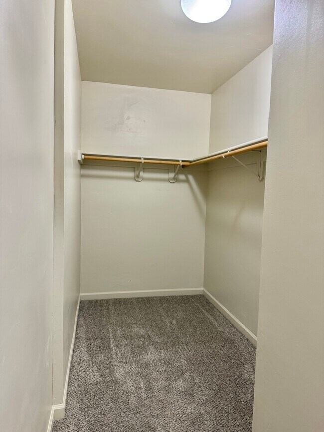 Foto del edificio - 3229 Rosebud Dr