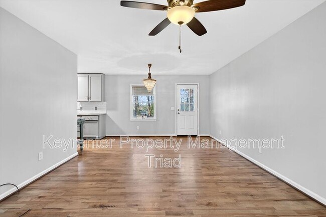 Foto del edificio - 2312 Bonnie Ln