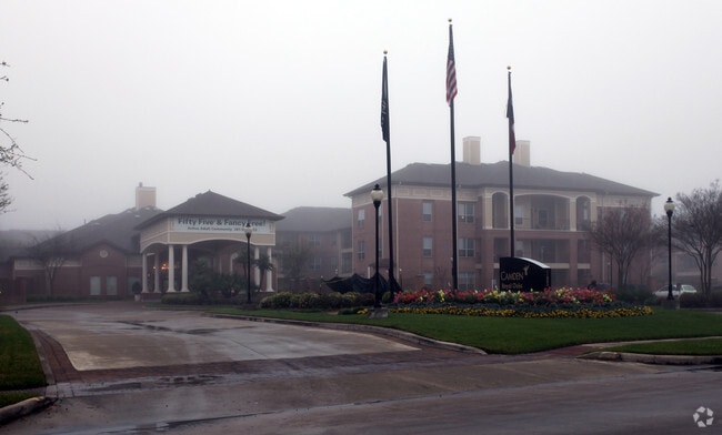 Building Photo - Elate Royal Oaks