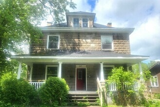 Building Photo - 1429 Hall Ave