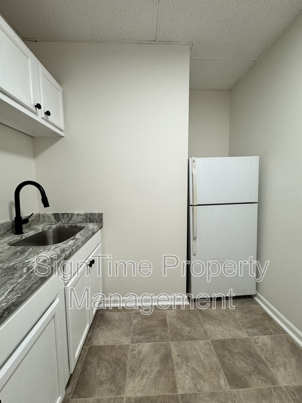 Building Photo - 40 N Conococheague St