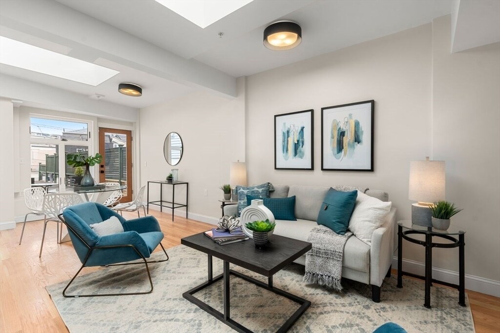 Foto principal - 202 Elm St