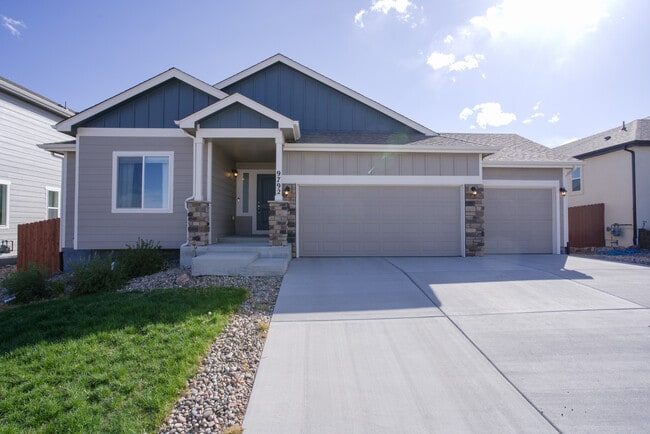 Building Photo - 9792 Fairway Glen Dr