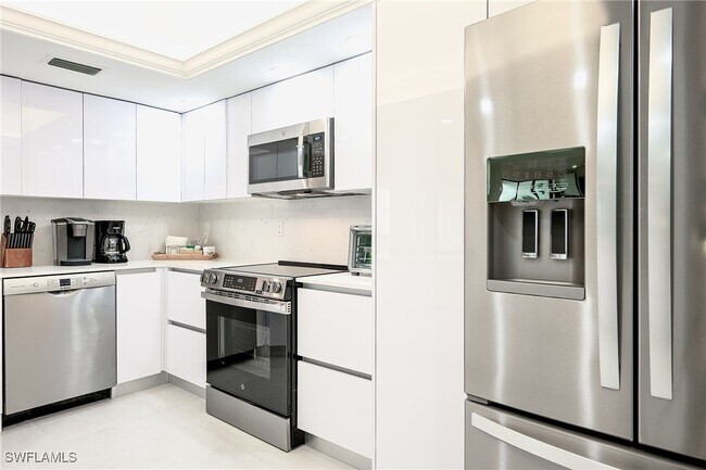 Foto del edificio - 592 Beachwalk Cir