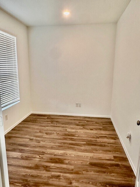 Foto del edificio - 15338 Majestic Knight Dr