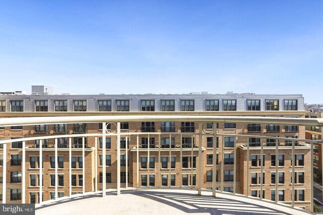 Building Photo - 1200 Braddock Pl