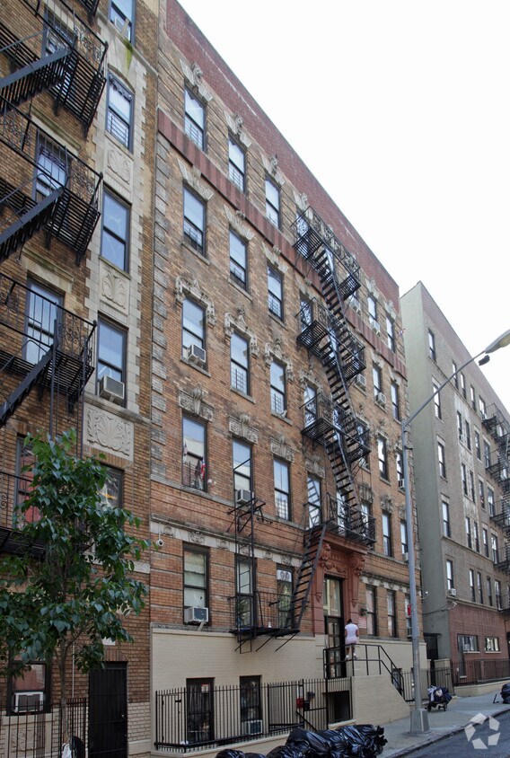 Primary Photo - 230 S 1st St