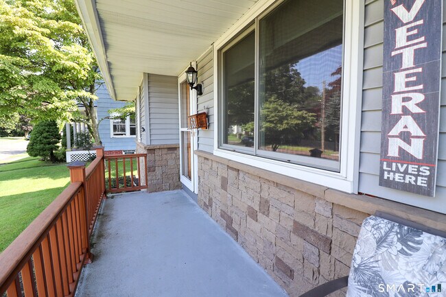 Building Photo - 63 Home Ave