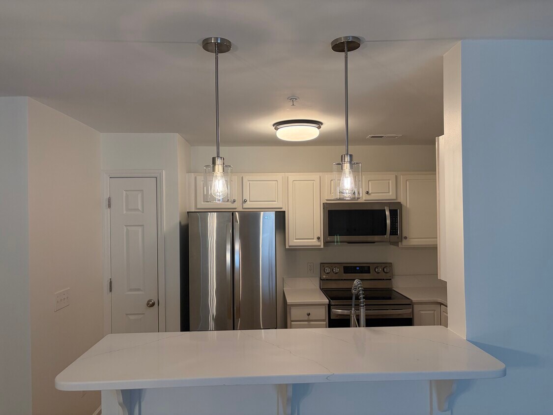 Foto del edificio - 3487 Forestdale Dr