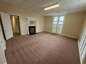 Building Photo - 110 Langhorne Ln