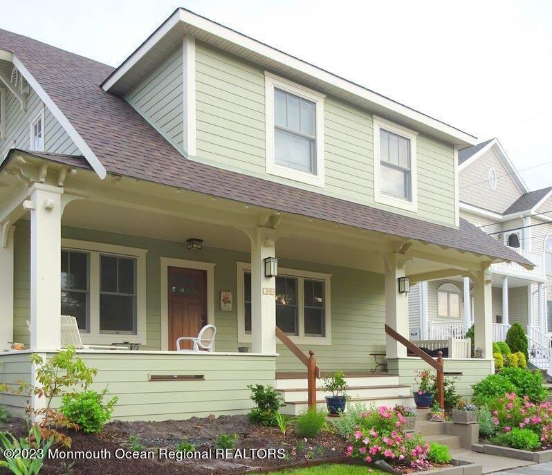 Foto principal - 703 A St