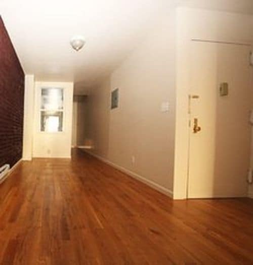 Primary Photo - 610 E 6th St