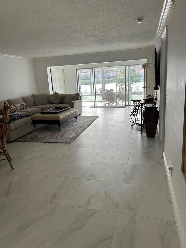 Foto del edificio - 1720 NW 20th Ave