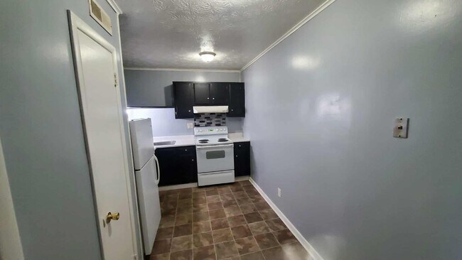 Foto del edificio - 107 S Church St