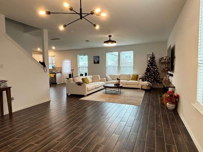 Building Photo - 1512 Hope Rnch Rd