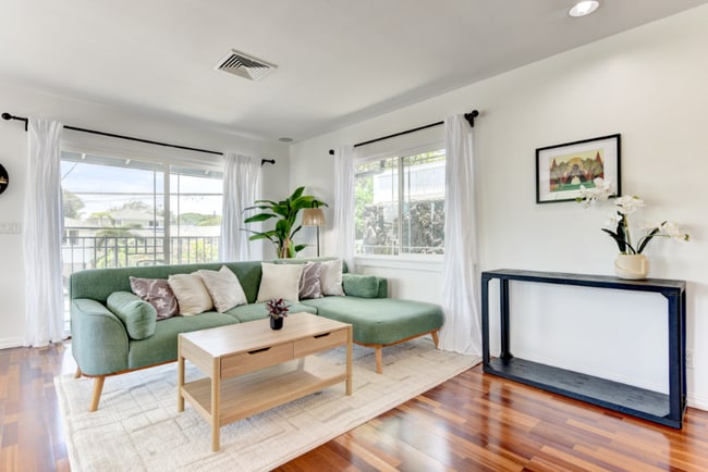 Building Photo - 692 Uluoa St