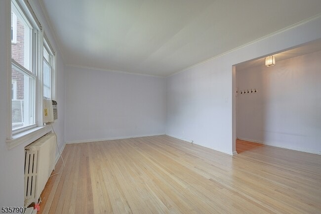 Building Photo - 349 Bloomfield Ave