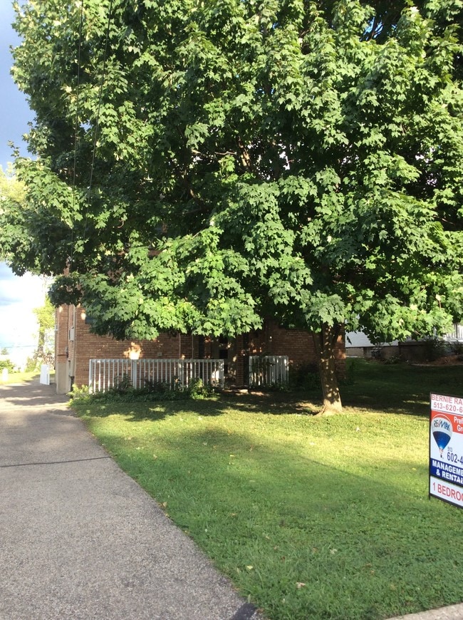 Building Photo - 3714 Drakewood Dr
