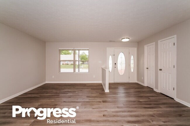 Building Photo - 484 Van Buren St