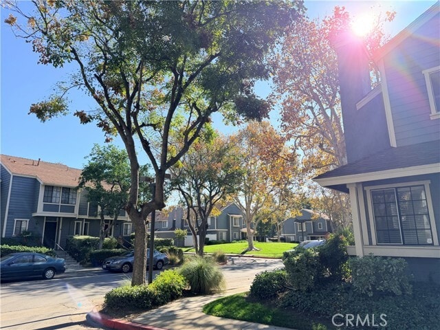 Foto del edificio - 8722 Pine Crest Pl