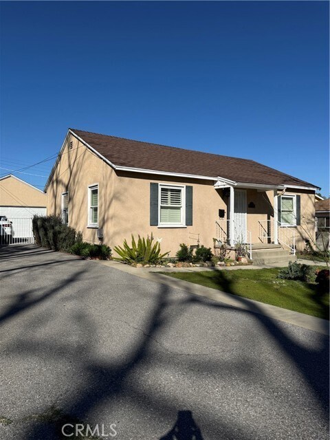 Foto principal - 10213 Nassau Ave