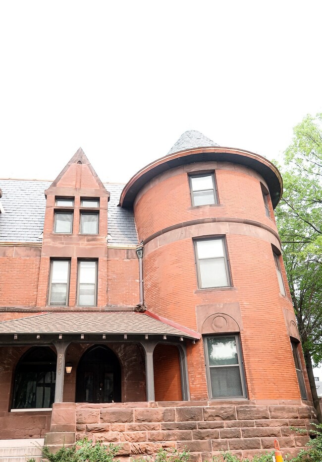 Building Photo - 2319 1st Ave S