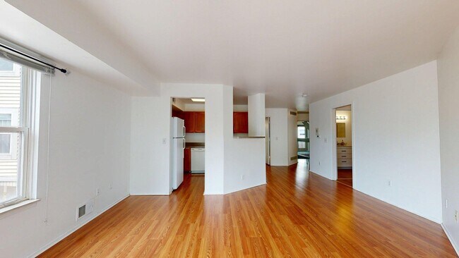 Foto del edificio - 2201 S Huron Pkwy