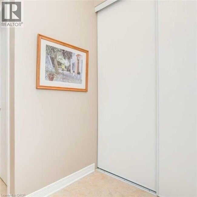 Photo du bâtiment - 6154 Arbourwood Dr