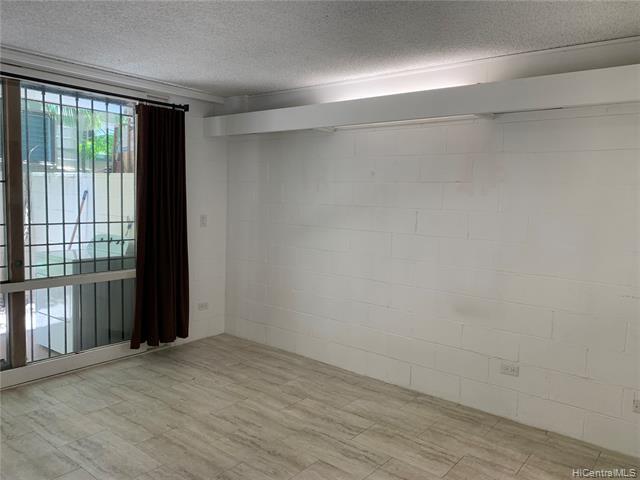 Building Photo - 1422 Heulu St