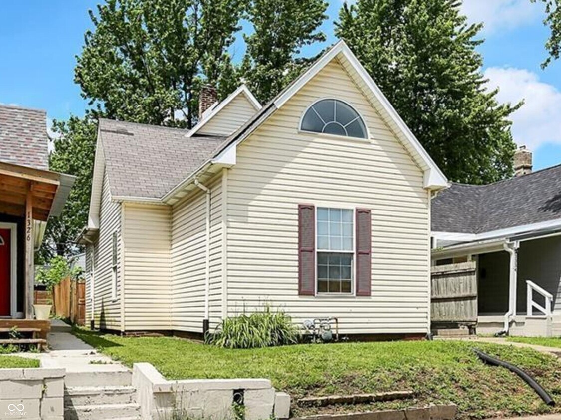 Foto del edificio - 1330 E Naomi St