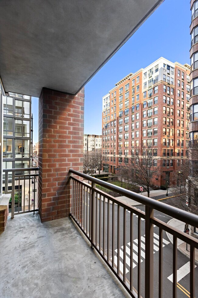 Foto del edificio - 1125 Maxwell Ln