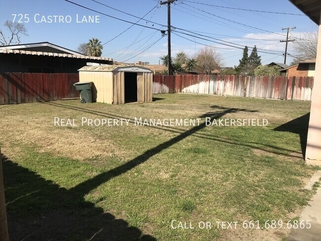 Building Photo - 725 Castro Ln