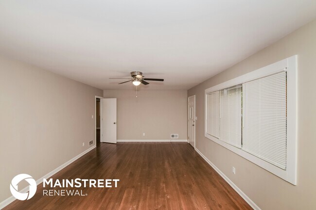 Foto del edificio - 428 18th Ct NW