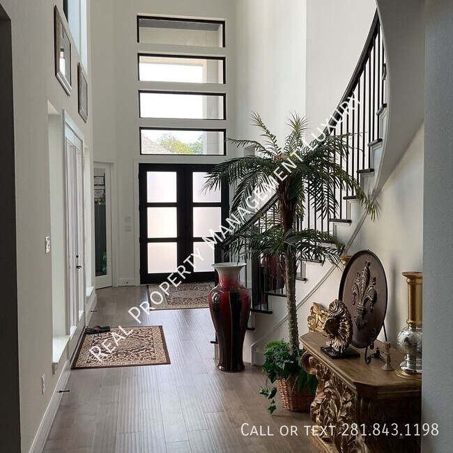 Foto del edificio - 4831 Summer Pl Ct