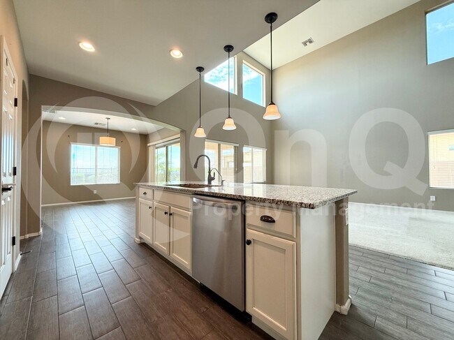 Foto del edificio - 5495 W Victory Way