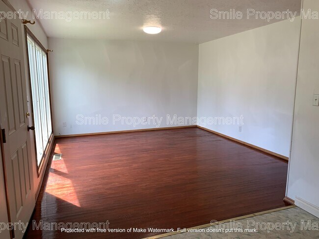 Foto del edificio - 9545 N Clarendon Ave