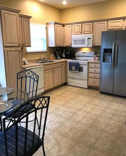 Cocina/Despensa - 1643 SW Mission Rd