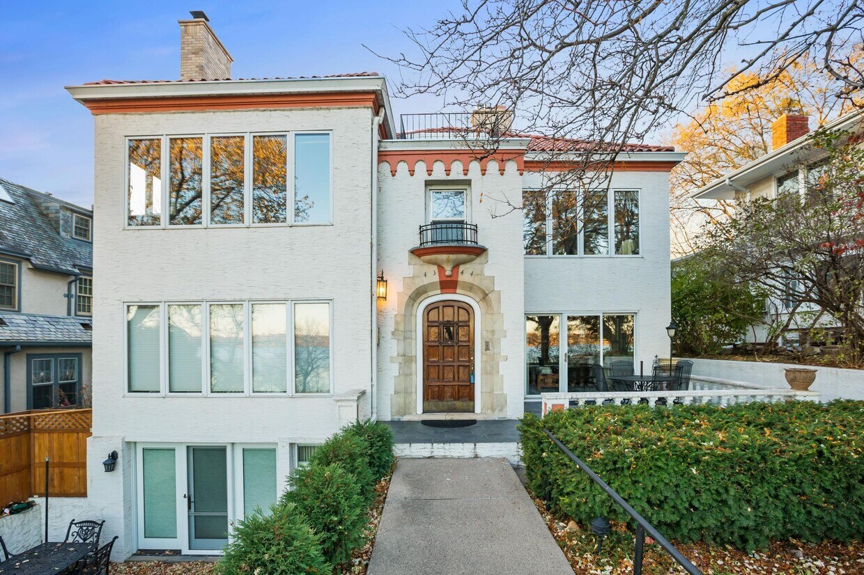 Foto principal - 4344 W Lake Harriet Pkwy