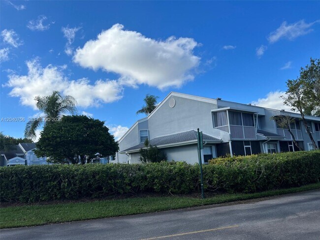 Foto del edificio - 2604 SE 21st Ct