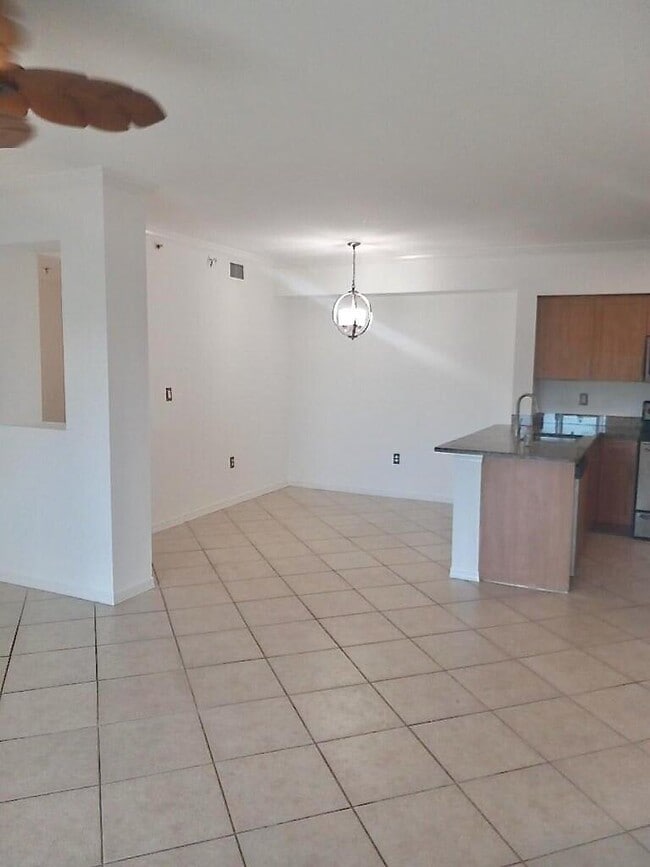 Building Photo - 6450 Emerald Dunes Dr