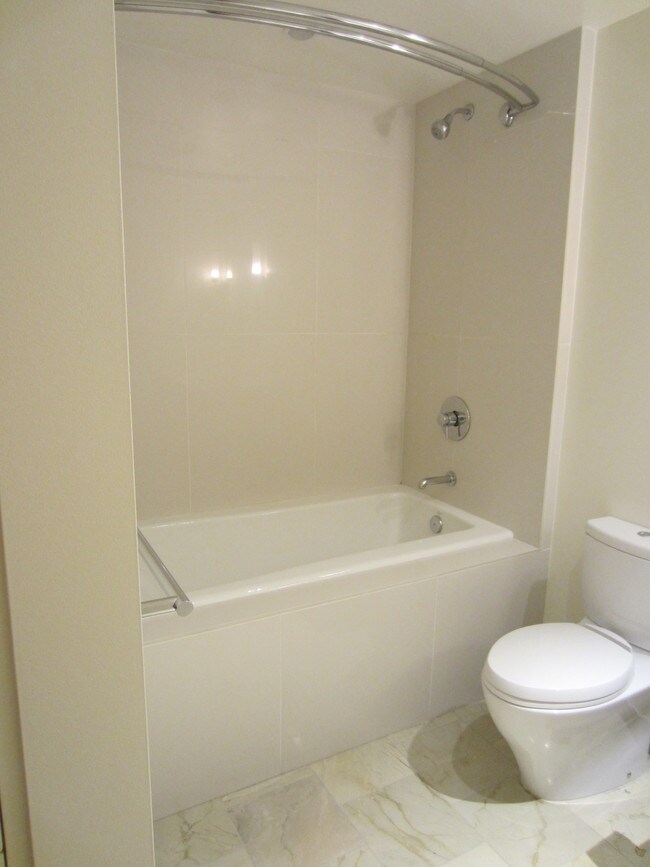 Foto del edificio - 500 106th Ave NE