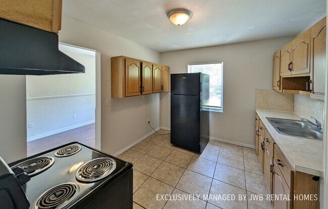 Foto del edificio - 6346 Wilson Blvd