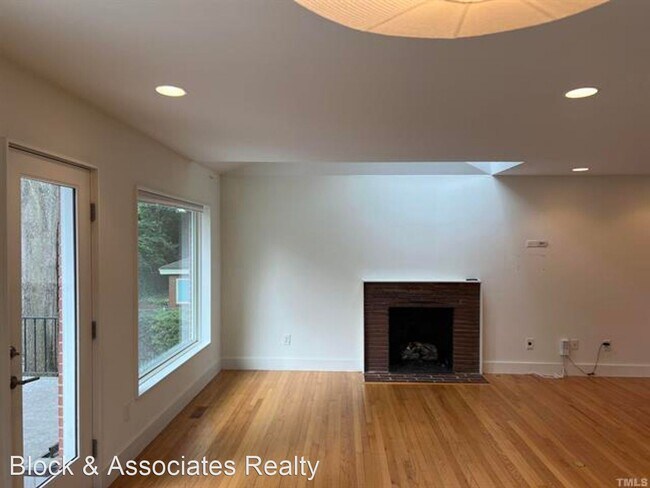Building Photo - 3 br, 2 bath House - 626 Smedes Place